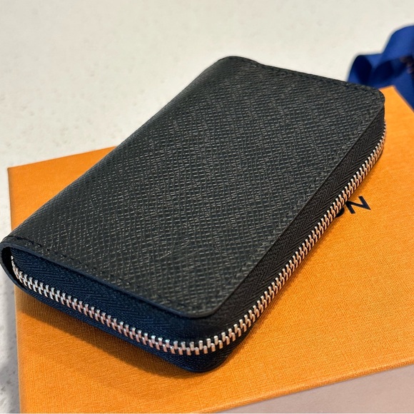 Louis Vuitton Zippy Coin Purse pouch Vertical Taiga Leather M30511 Box, dustbag - Picture 15 of 16